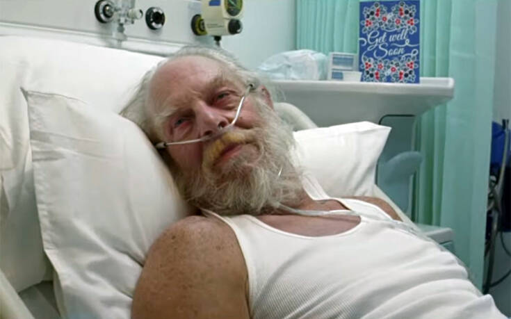 Ο Άγιος Βασίλης στο νοσοκομείο: Το βίντεο που συγκίνησε τους Βρετανούς