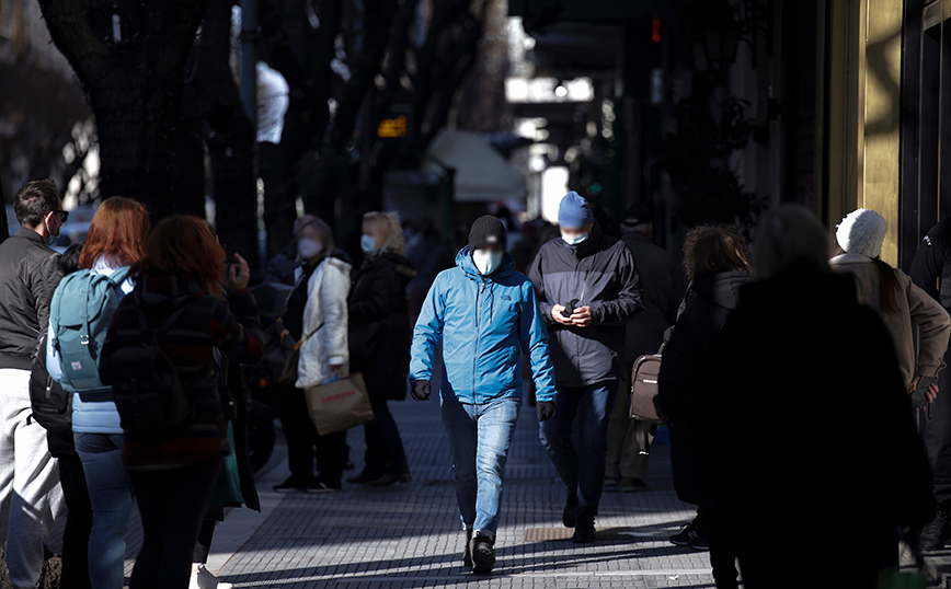 Θεσσαλονίκη: Εκπτώσεις και ουρές έξω από μεγάλες αλυσίδες καταστημάτων