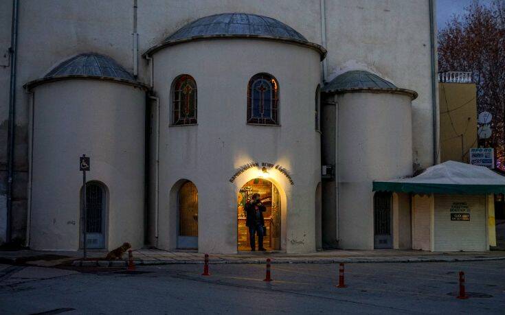 Κοζάνη: Κλειστές οι εκκλησίες για τους πιστούς τα Θεοφάνια