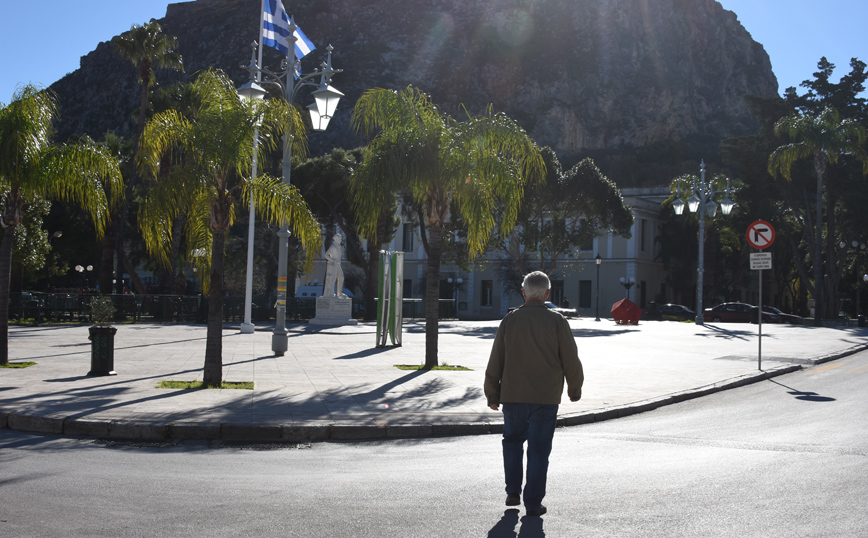 Βατόπουλος: Δύσκολη η απαγόρευση κυκλοφορίας από τις 18:00