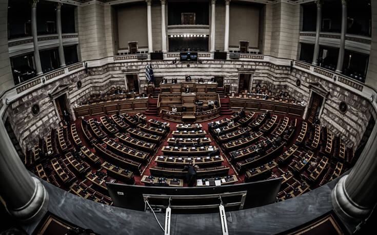 Τι περιλαμβάνει το νομοσχέδιο Γεραπετρίτη για ανθρώπινα δικαιώματα, βιοηθική και τεχνοηθική