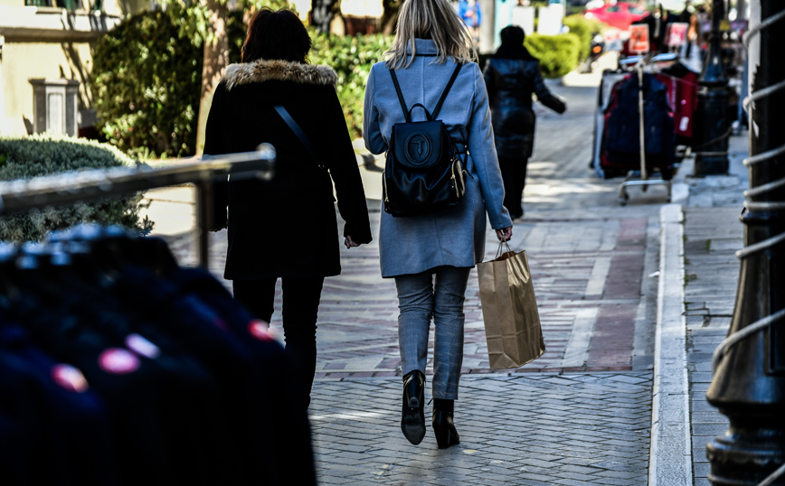 Χειμερινές εκπτώσεις: Πότε ξεκινούν και πόσο θα διαρκέσουν &#8211; Στο 70% με 80% οι προσφορές, λέει εκπρόσωπος των εμπόρων 