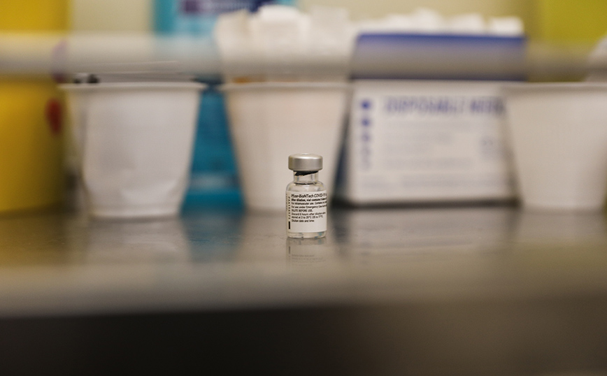 Συναγερμός στα Ιωάννινα: Αναβλήθηκαν οι εμβολιασμοί, πιθανόν αλλοιώθηκαν δεκάδες δόσεις