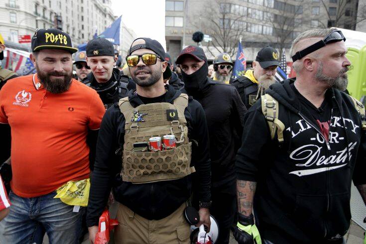 Ελεύθερος αφέθηκε ο ηγέτης των Proud Boys