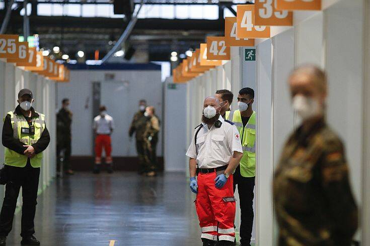 Σοβαρά προβλήματα στην παράδοση εμβολίων από την BioNTech στη Γερμανία