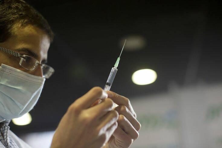 Μέσα σε 12 μέρες έχει κάνει το εμβόλιο κατά του κορονοϊού το 10% του πληθυσμού του Ισραήλ