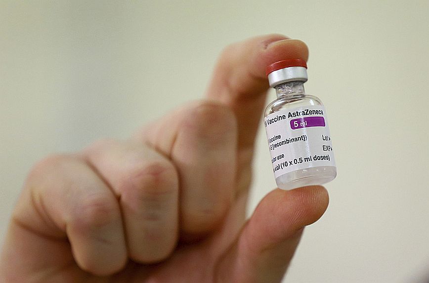 Υπερασπίζεται το εμβόλιο της AstraZeneca ο Βρετανός υφυπουργός Υγείας