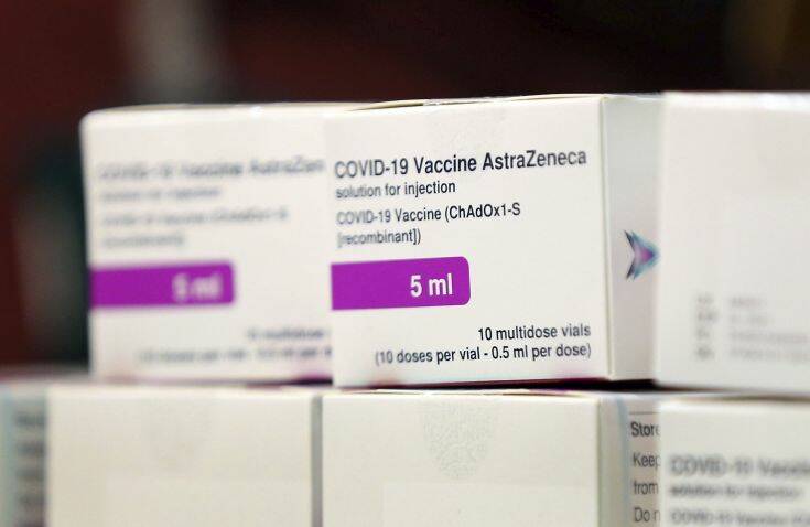 Εμβόλιο AstraZeneca: Η Δανία θα το χορηγήσει και στους άνω των 65