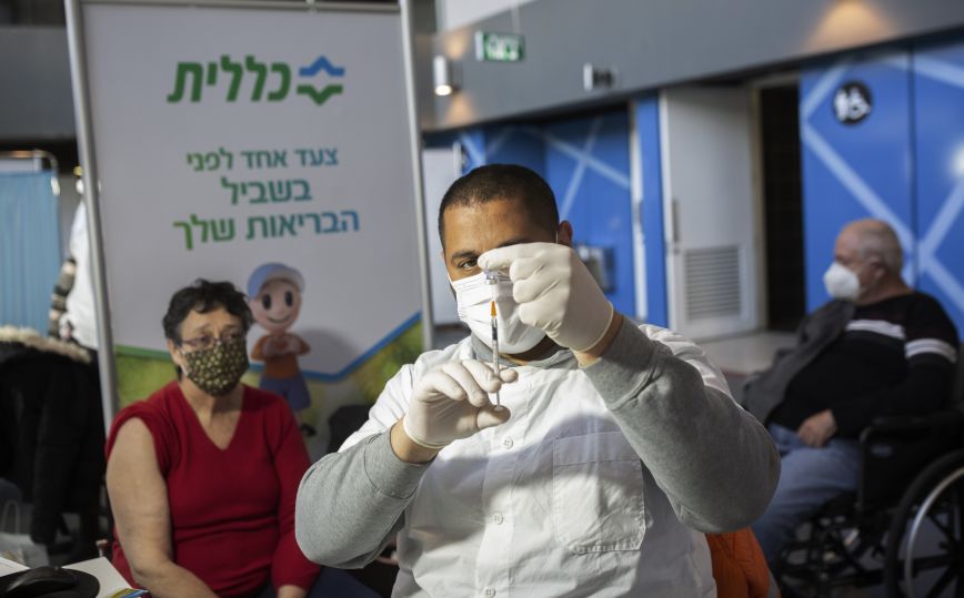 Μόσιαλος: Αισιόδοξα νέα από τον εμβολιασμό στο Ισραήλ