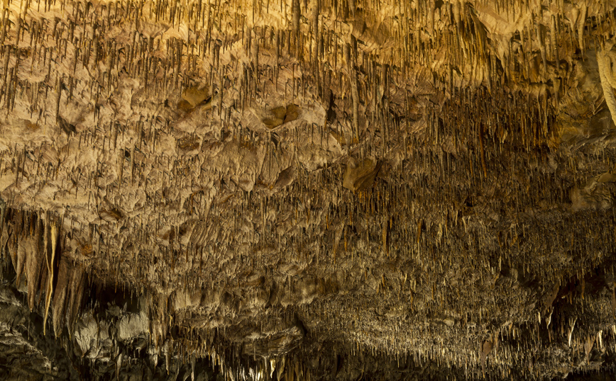 Σπήλαιο Κάψια, το εντυπωσιακό έργο τέχνης που σμίλεψε η φύση στην Πελοπόννησο