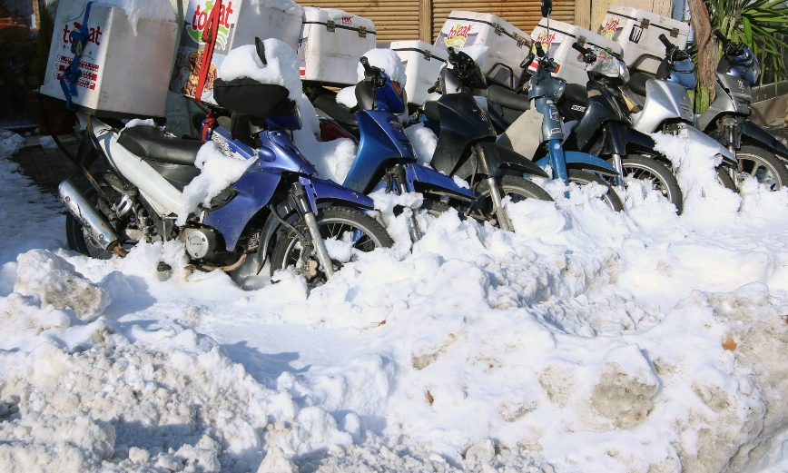 Σύσταση από το υπουργείο Εργασίας για την προστασία των διανομέων