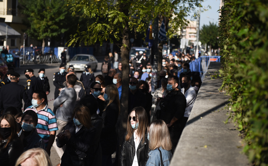 Ιερείς για συνωστισμό του Αγ. Δημητρίου: Ήταν ευθύνη της Ελληνικής Αστυνομίας