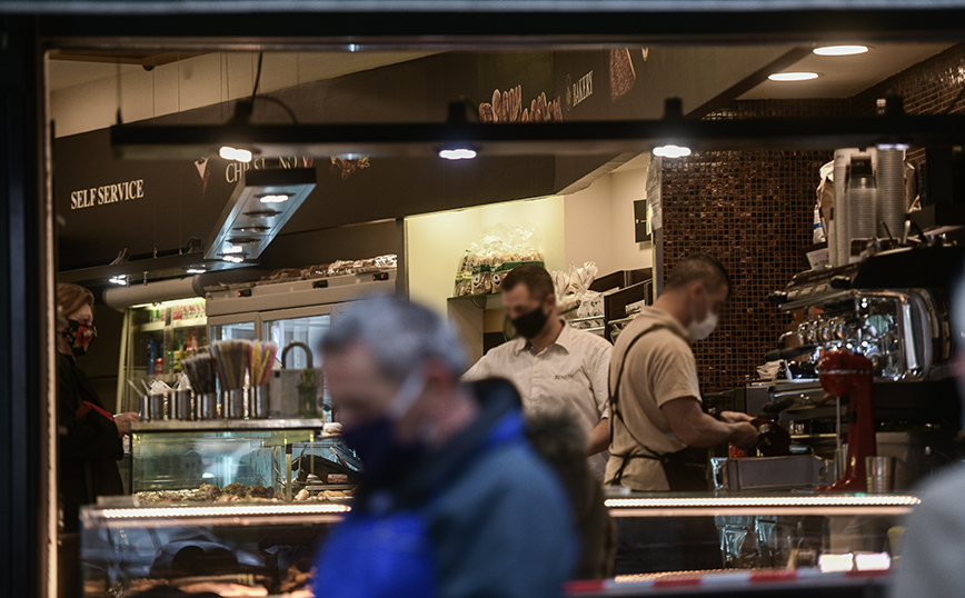Διευκρινίσεις για take away και απαγόρευση παραμονής πελατών έξω από καταστήματα – Τι ισχύει