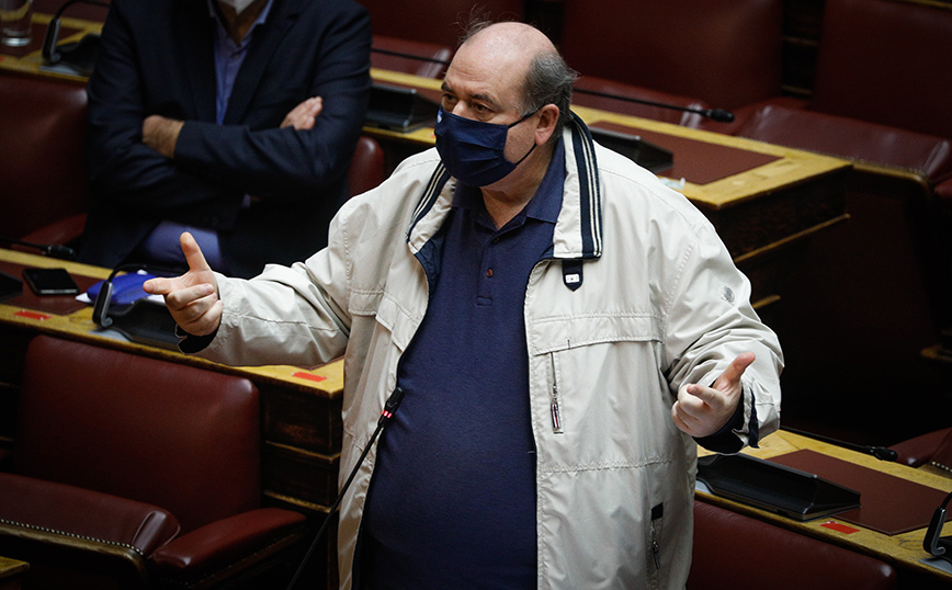 Φίλης: Κάποιοι έχουν μπερδέψει στο Ελληνικό Ανοικτό Πανεπιστήμιο την έρευνα με την ιδεολογία
