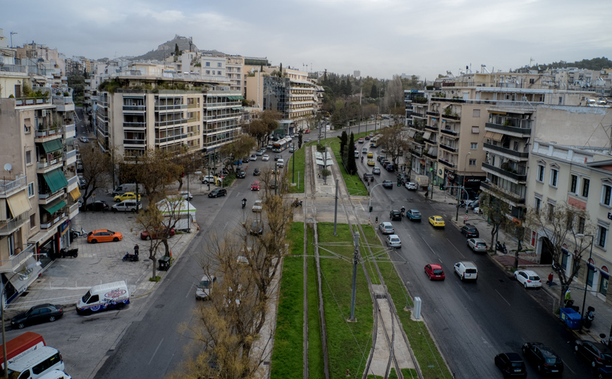 Lockdown στην Αττική: Σκέψεις για απαγόρευση κυκλοφορίας από τις 18:00 και τις καθημερινές &#8211; Αυστηροί έλεγχοι στους χώρους εργασίας