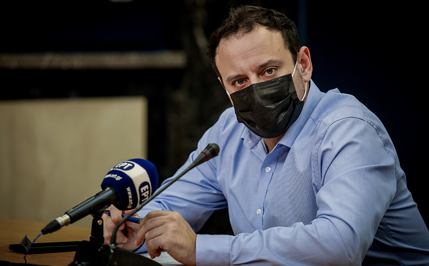 Κορονοϊός – Μαγιορκίνης: Καμία παραλλαγή του ιού δεν είναι αθώα για τους ηλικιωμένους