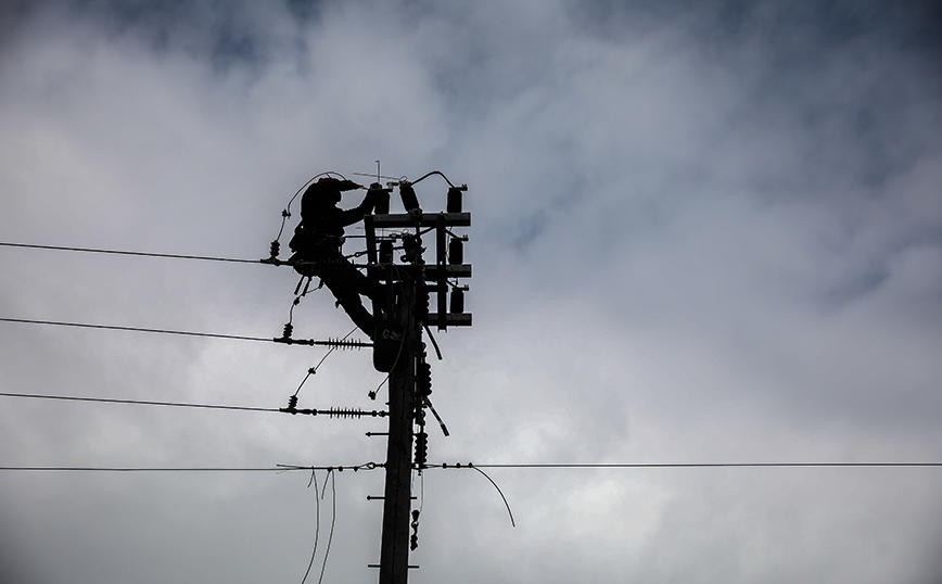 ΔΕΔΔΗΕ: Ξεκίνησε η αποκατάσταση της ηλεκτροδότησης σε Αττική, Εύβοια και Πελοπόννησο