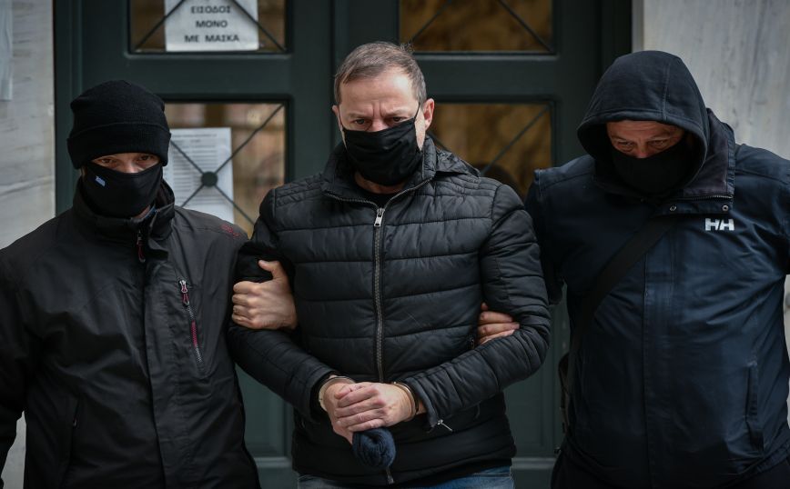 Ελληνικό #metoo: Πώς προετοιμάζει την απολογία του ο Δημήτρης Λιγνάδης