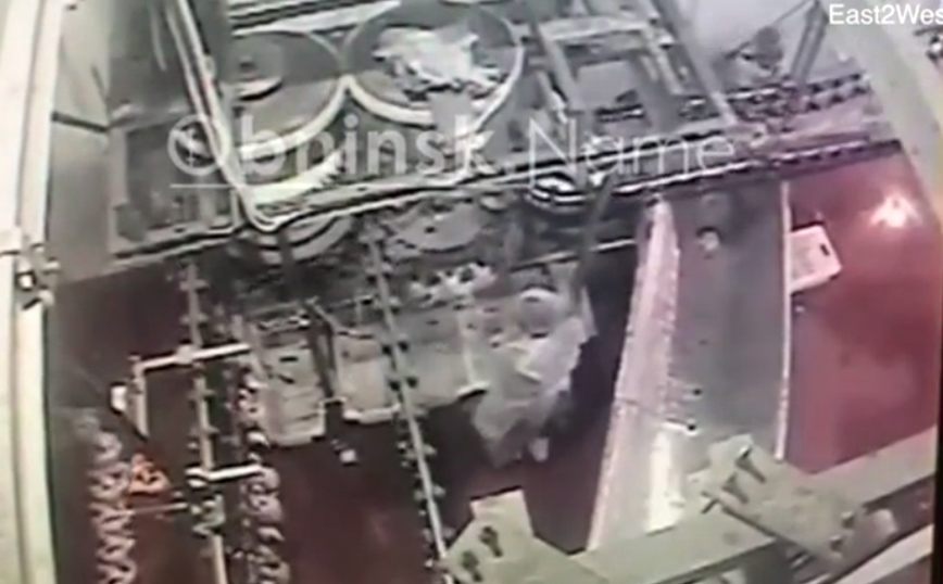 Φριχτό ατύχημα: Γιγάντια μηχανή κιμά ρούφηξε εργαζόμενη σε εργοστάσιο στη Ρωσία