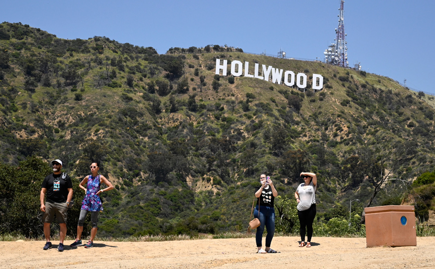Λίφτινγκ στην πινακίδα του Χόλιγουντ για τον έναν αιώνα ζωής