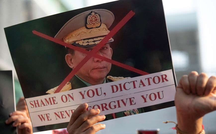 Μιν Αούνγκ Χλενγκ: Ο ισχυρός άνδρας της Μιανμάρ που ηγείται του πραξικοπήματος έξι μήνες πριν συνταξιοδοτηθεί