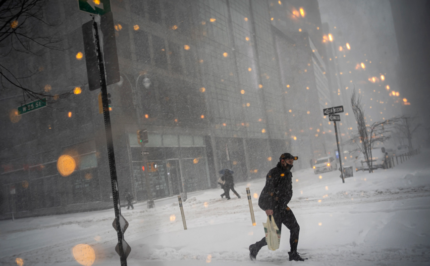 Σε κλοιό χιονιά η Νέα Υόρκη: Προετοιμάζεται για μία από τις ισχυρότερες χιονοπτώσεις στην ιστορία της