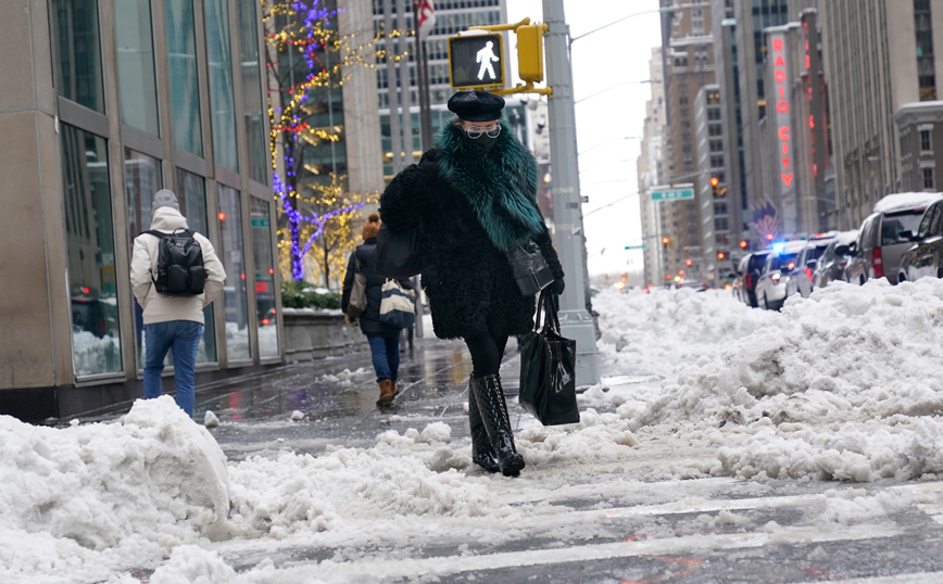 Κακοκαιρία στη Νέα Υόρκη: Τα 76 εκατοστά έφτασε το χιόνι στο Νιου Τζέρσι