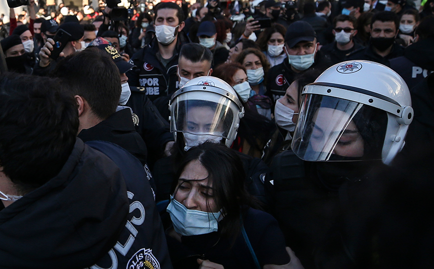 Τουρκία: Δεκάδες συλλήψεις σε διαδηλώσεις αλληλεγγύης στους φοιτητές