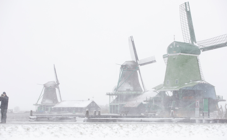 Η χιονοθύελλα Ντάρσι χτυπά Ολλανδία και Γερμανία, στους -5 η θερμοκρασία