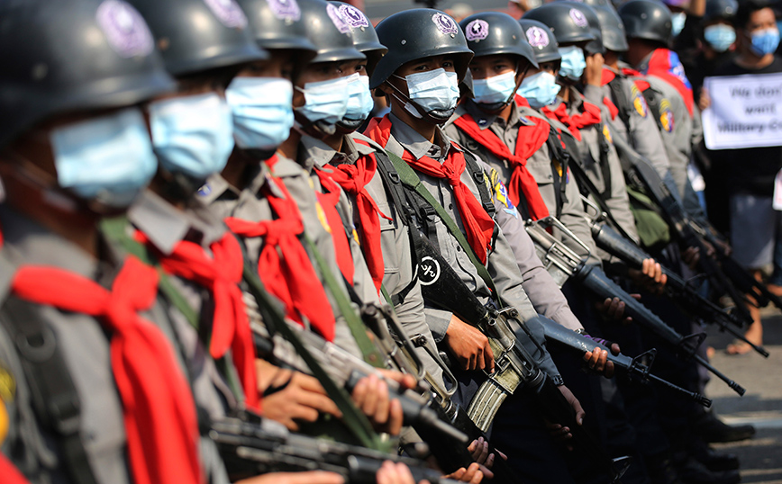 Κυρώσεις σε βάρος των ηγετών της χούντας της Μιανμάρ ανακοίνωσε ο Μπάιντεν