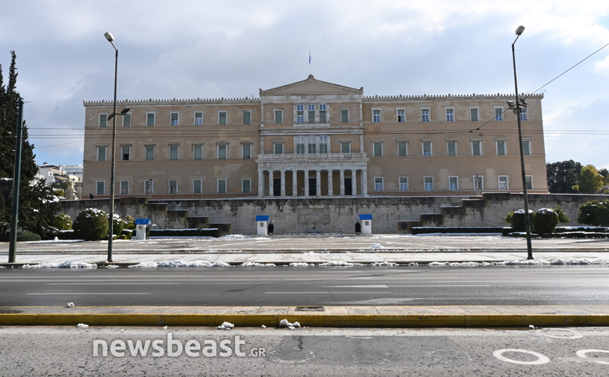 Κακοκαιρία Μήδεια: Η επόμενη μέρα στην Αθήνα μετά τις χιονοπτώσεις