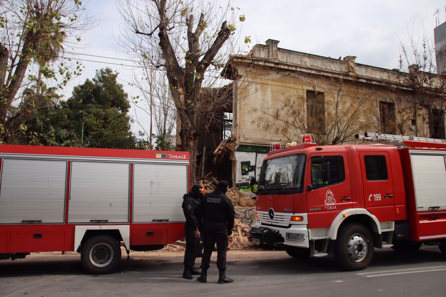 Κατέρρευσε κτήριο στην Πατησίων