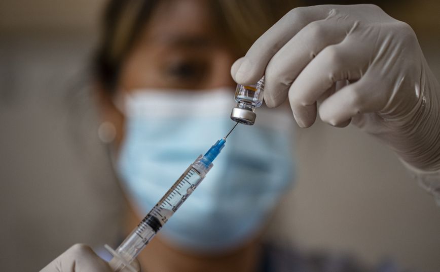 ΕΚΠΑ: Τα εμβόλια mRNA δεν επηρεάζουν το σπέρμα – Τι δείχνουν τα στοιχεία νέας μελέτης