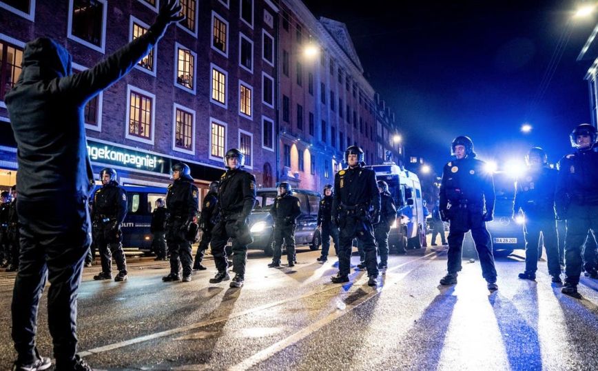 Δανία: Οκτώ συλλήψεις σε διαδήλωση κατά των περιοριστικών μέτρων για τον κορονοϊό