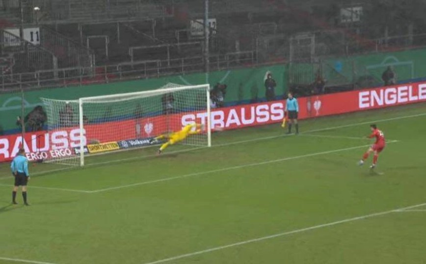 Ο Γκέλιος απέκρουσε ξανά πέναλτι και η Χόλσταϊν Κίελ είναι στους «8» του γερμανικού κυπέλλου