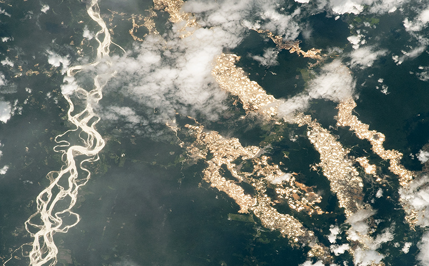 Η σπάνια φωτογραφία της NASA με τα «ποτάμια χρυσού» του Αμαζονίου