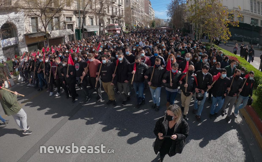 Σε εξέλιξη του πανεκπαιδευτικό συλλαλητήριο: Μεγάλη η συμμετοχή του κόσμου