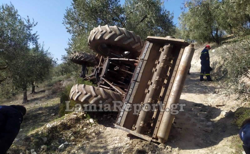 Τραγωδία στην Αταλάντη με δύο νεκρούς: Επέβαιναν σε τρακτέρ που αναποδογύρισε