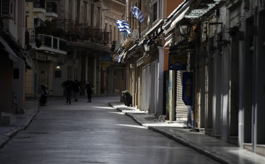 Πρώτο Σαββατοκύριακο με το νέο lockdown: Πώς μετακινούμαστε και ποιες ώρες