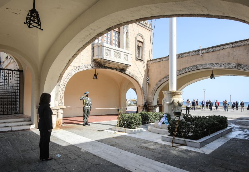 Σακελλαροπούλου: Ημέρα μνήμης και συγκίνησης η σημερινή ημέρα