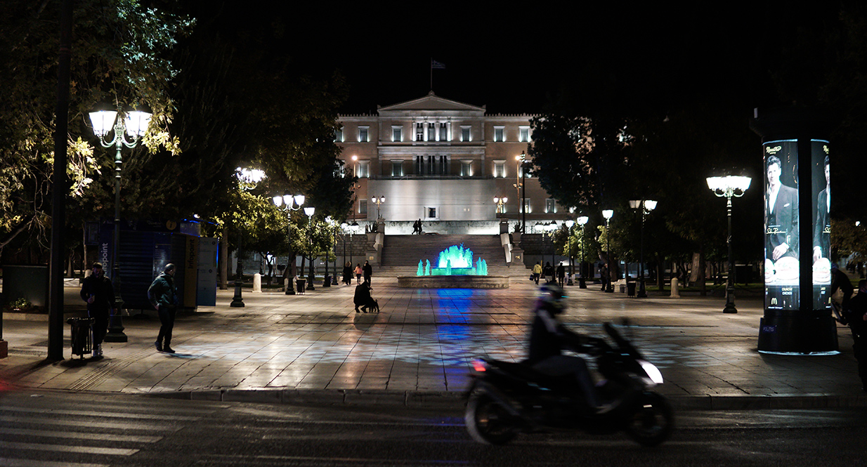 Lockdown: Το σχέδιο της κυβέρνησης για κωδικό 6, καταστήματα και… Σαββατοκύριακα