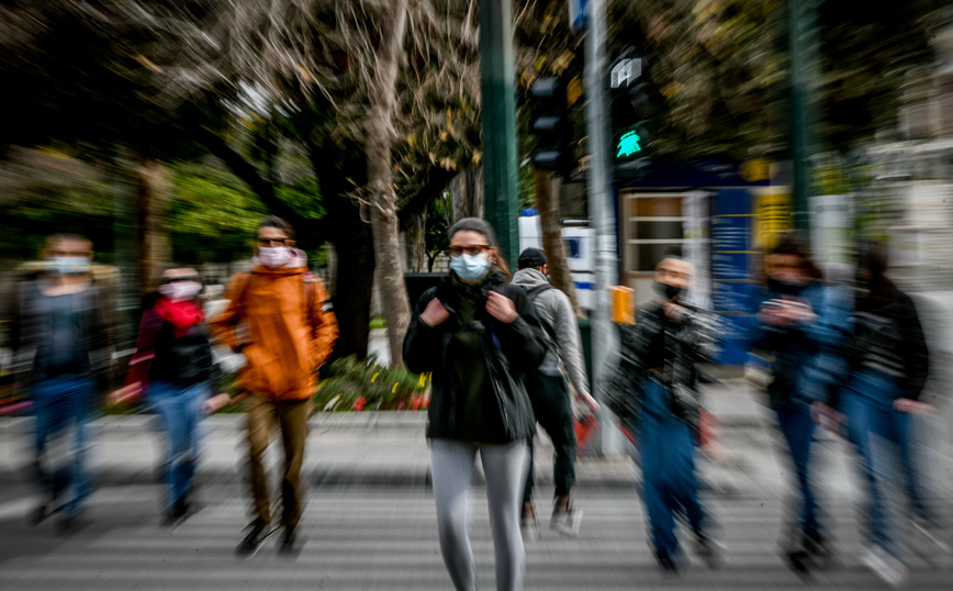 Γκίκας Μαγιορκίνης: Πόσο αυξήθηκαν τα κρούσματα τα τελευταία 24ωρα &#8211; Τα 4 «κλειδιά» για να μπει φρένο στο 4ο κύμα