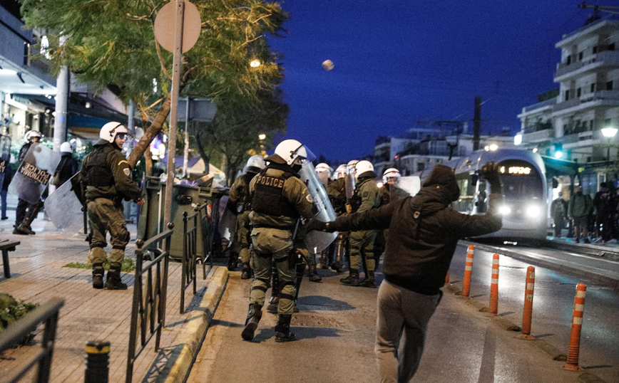 ΣΥΡΙΖΑ για αστυνομική βία: Να τεθούν σε διαθεσιμότητα όσοι εμπλέκονται σε καταγγελίες