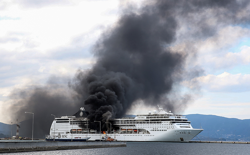 Συγκλονιστικές εικόνες από το κρουαζιερόπλοιο που πήρε φωτιά στην Κέρκυρα