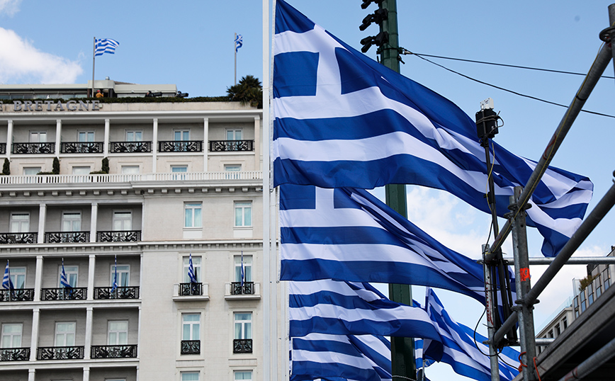 Καιρός: 25η Μαρτίου με βροχές, ανέμους και τα θερμόμετρα να δείχνουν μέχρι 20 βαθμούς Κελσίου