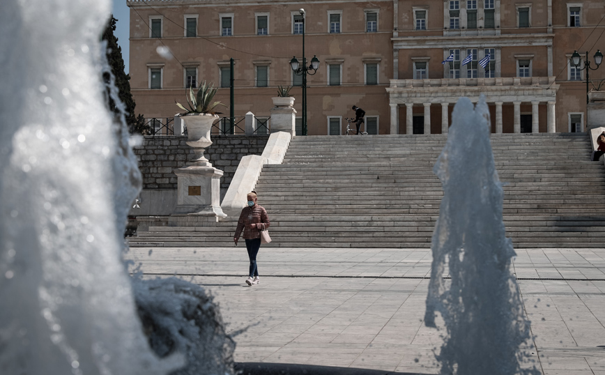 Παραμένει στο «βαθύ κόκκινο» η Αθήνα &#8211; Σε σκληρό lockdown άλλες δύο περιοχές