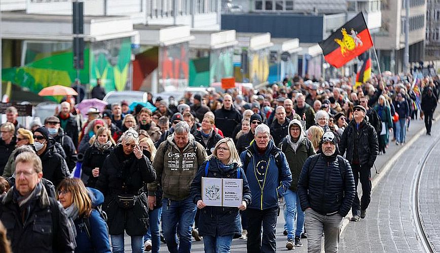 Γερμανία: Διαδηλώσεις κατά των περιοριστικών μέτρων στο Κάσελ