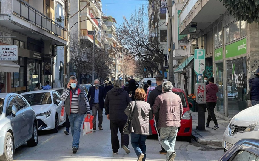Ισχυρός σεισμός στη Λάρισα: Στους δρόμους οι πολίτες – Οι πρώτες εικόνες