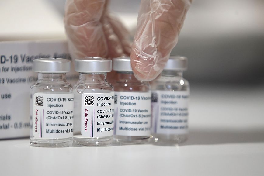 Αλαλούμ στη Γερμανία με τους εμβολιασμούς: Πρώτη δόση με AstraZeneca και δεύτερη με Pfizer;