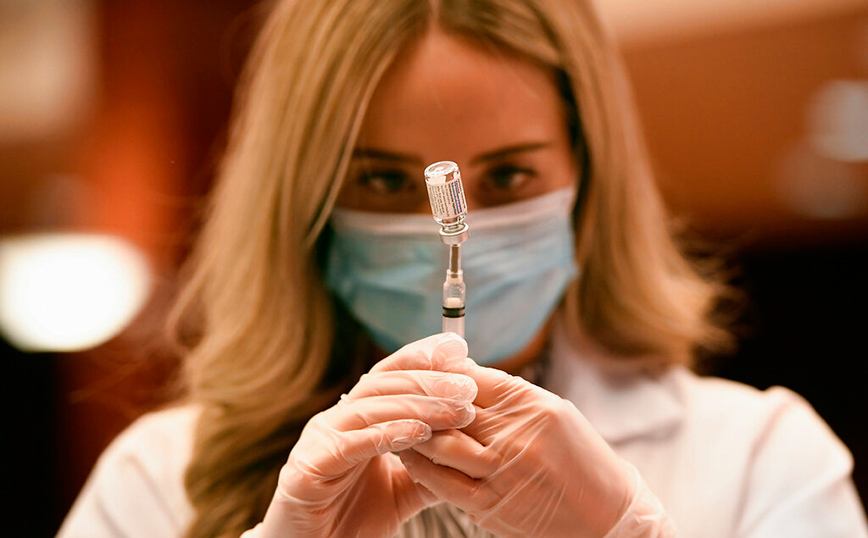 Κορονοϊός: Επιστήμονες προειδοποιούν &#8211; Ο εμβολιασμός δεν αρκεί για να σταματήσει η εξάπλωση των μεταλλάξεων